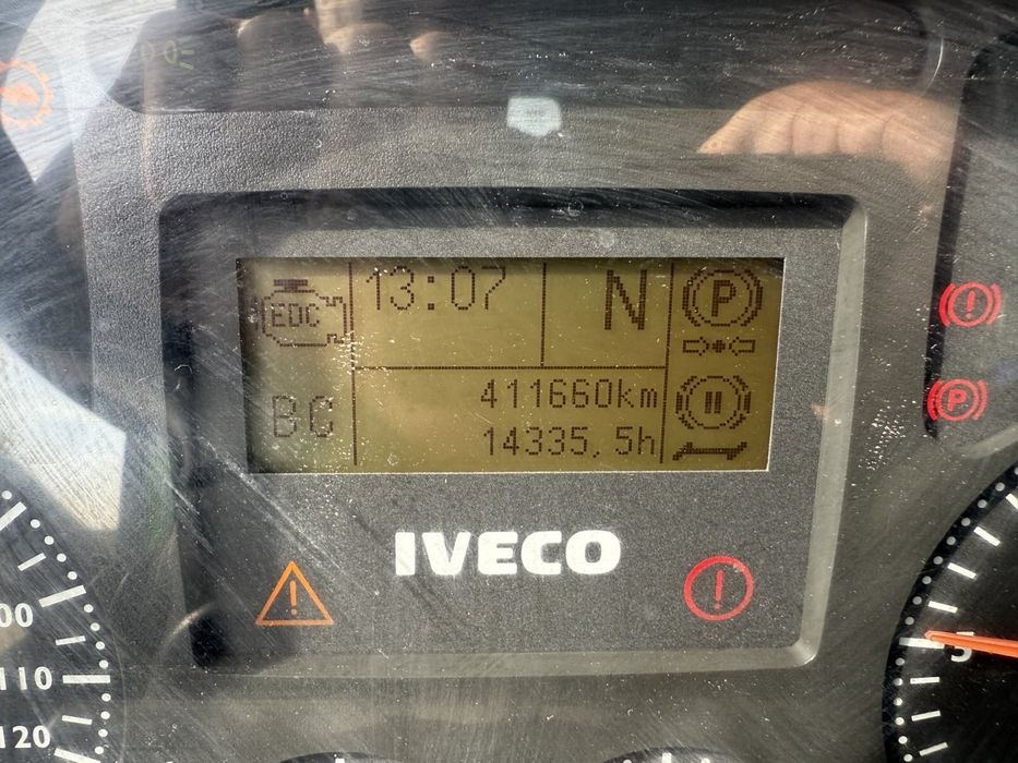 Ивеко тракер камион