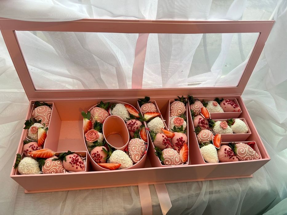 Подарок клубника в шоколаде