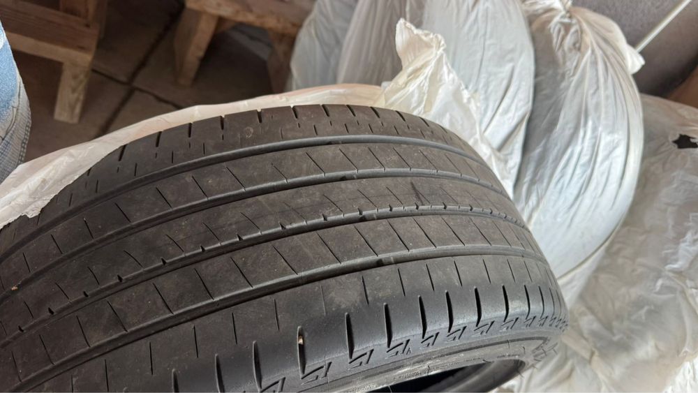 235/45R18 продам комплект летней резины