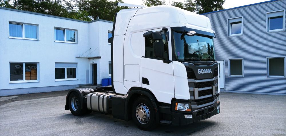 Man tgl  8. 210 box cu lift , cabina de dormit