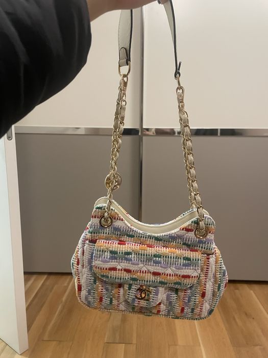 Дамски чанти Zara, Chanel, Moschino