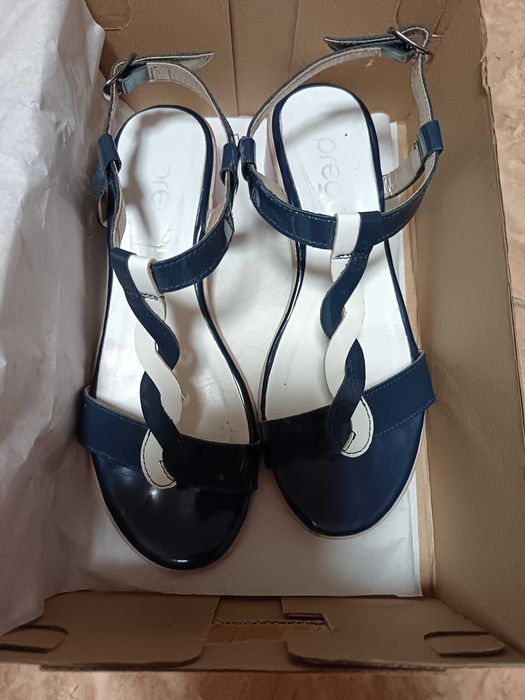 Sandale noi. Prego. Nr 36