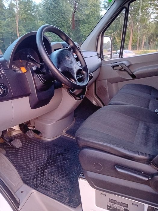Mercedes sprinter 519 xxl  518 319,318iveco daily