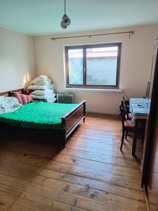 Teren intravilan și casă