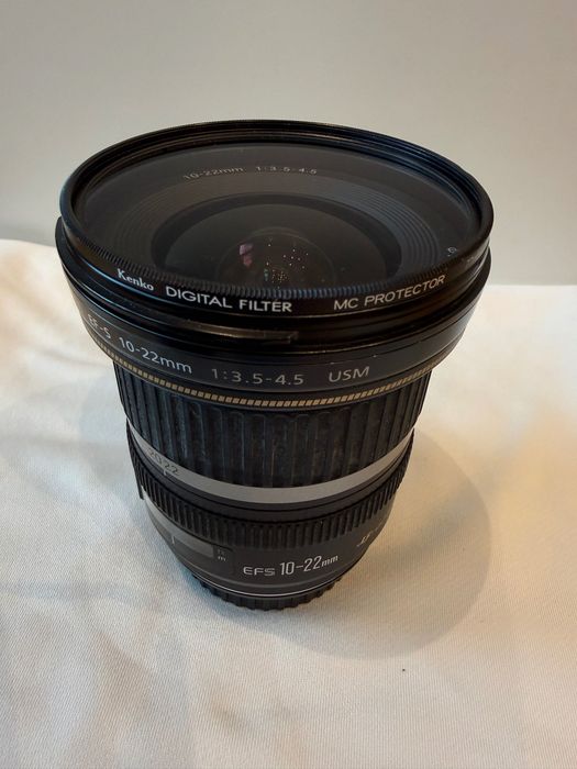 Обектив Canon EF-S 10-22mm