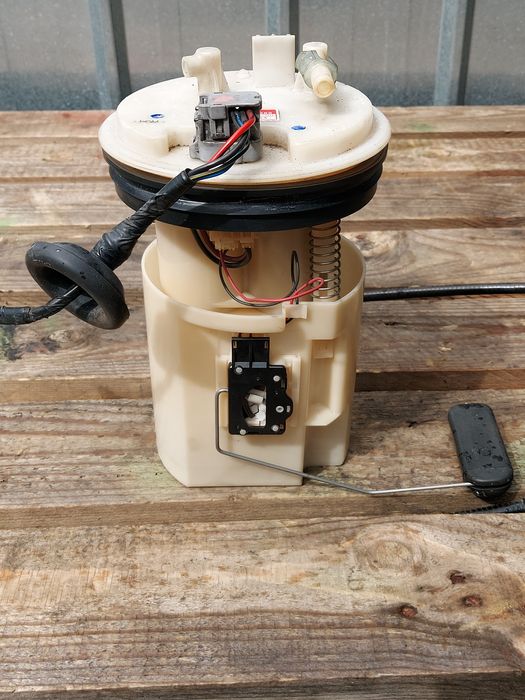 Бензостанция на Subaru BR  .