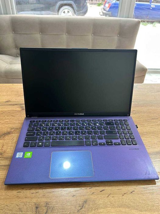 Продам ноутбук core i3 7