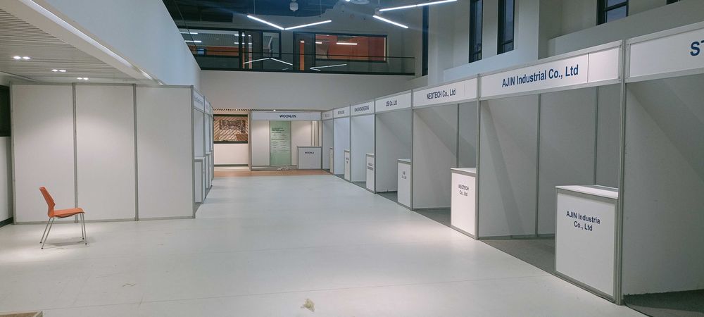 Аренда профессиональных выставочных стендов (Octanorm)