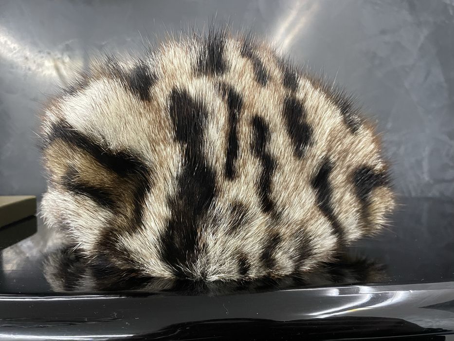 Шапка от естествен косъм с шарки