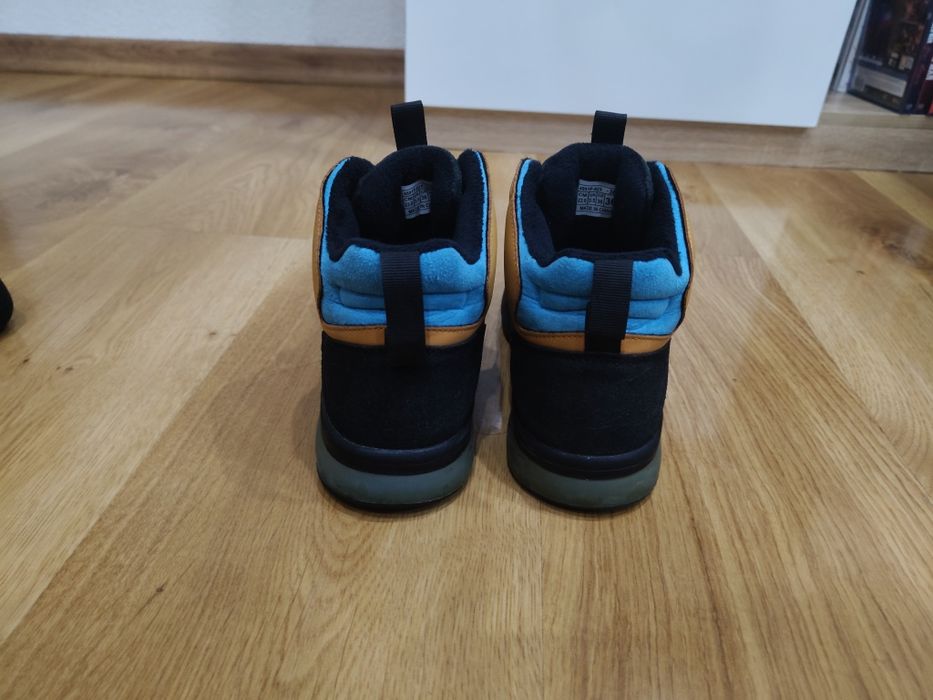 Зимни боти Reserved