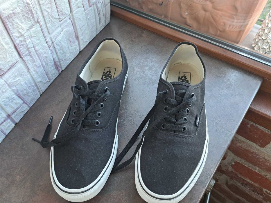 мъжки кецове,спортни обувки,маратонки,гуменки,ном46 Vans,ванс