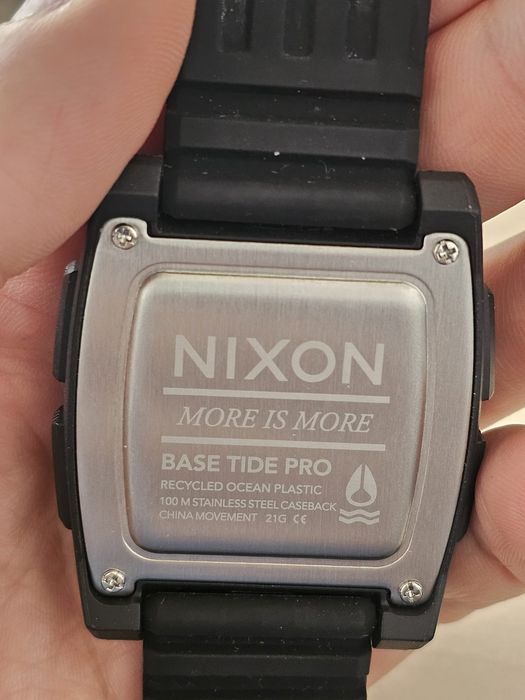 Vând Ceas Nixon nou