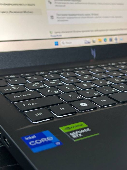 Kuchli Igrovoy Noutbuk Acer Nitro V15