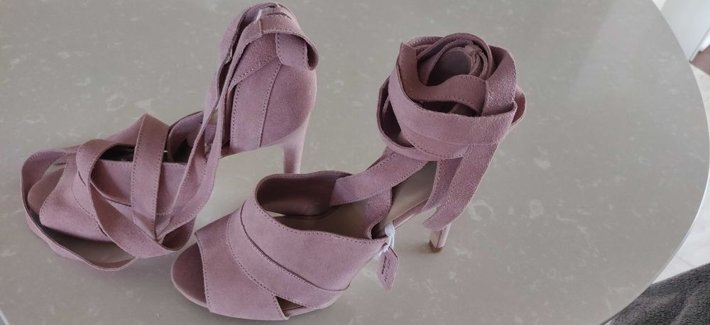 Нови Кожени чехли H&M, еспадрили Dorothy Perkins