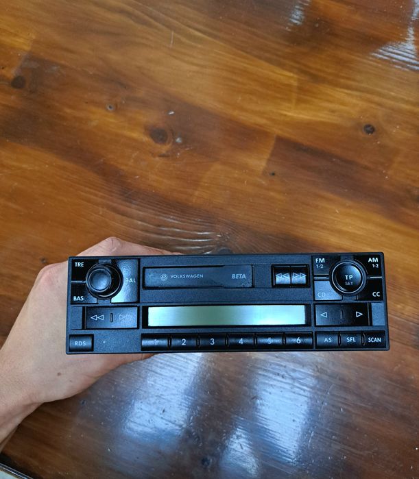 Casetofon original VW Beta – perfect funcțional