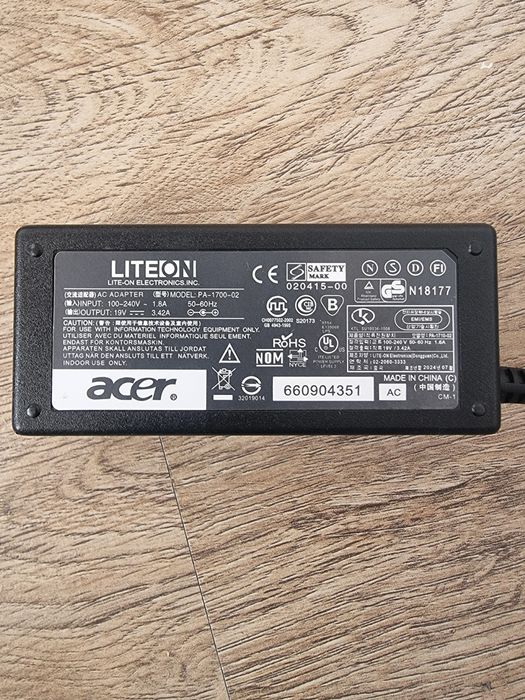 Acer nootebooki uchun zaryadchik 19v 5.5 mm x 1.7 mm
