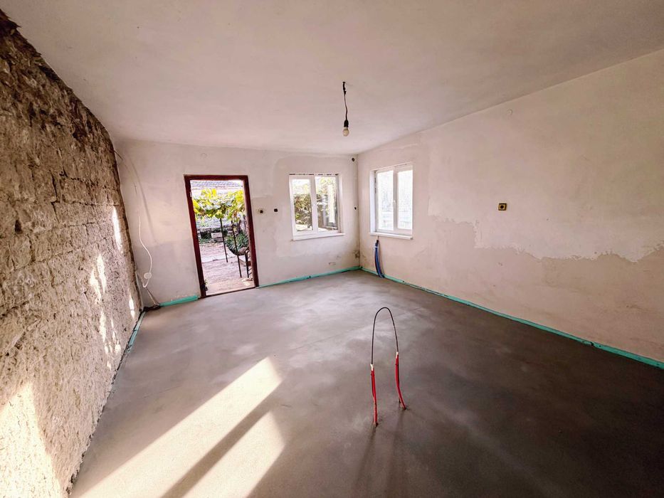 Продава се Къща в с. Генерал Киселово, Област Варна - 547 кв.м за 604 €/кв.м - Снимка #8