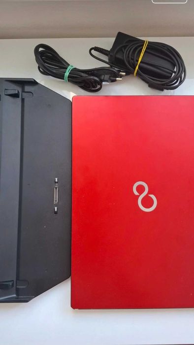 Laptop Fujitsu U904 - utilizat