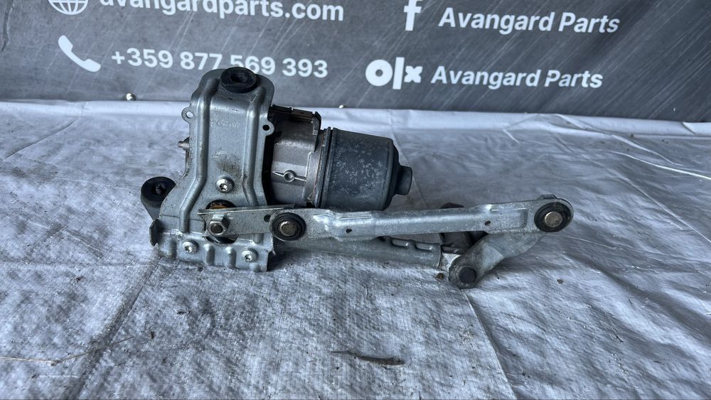 Моторчета за предни чистачки ляво и дясно Seat Leon 1P