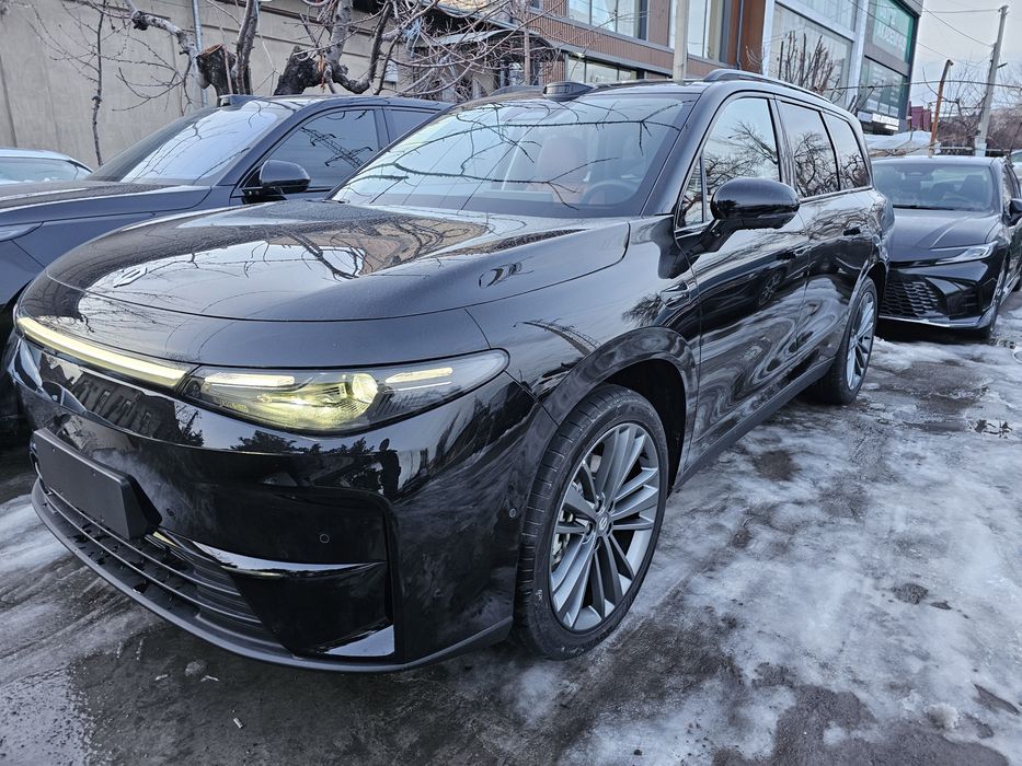 LEAPMOTOR c16.Restaylin 3-pozitsiya. Yili 2025. Yurgani 200. Narxi