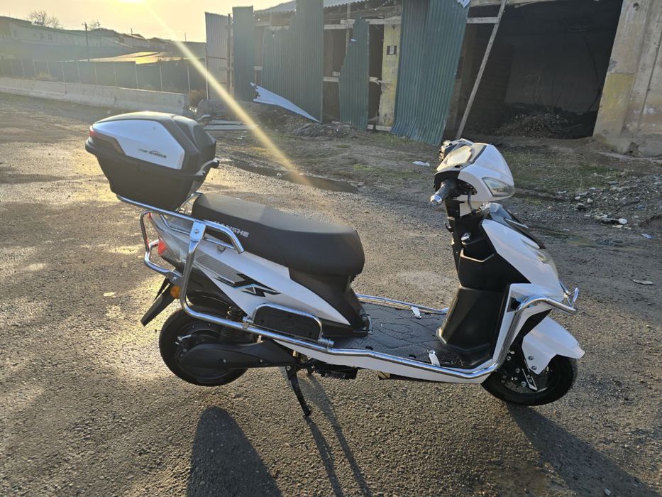 Электро скутер срочна прадается