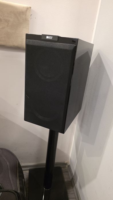 Kef R300 Boxe  gloss Black