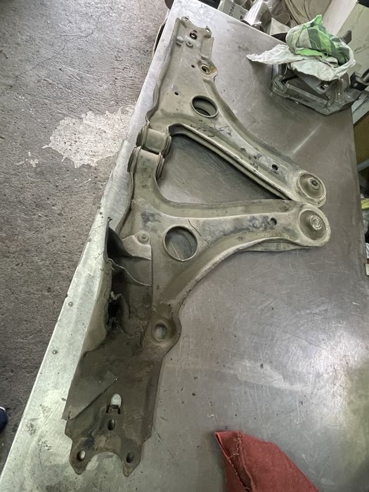 Носачи голф 3 с нови плътни тампони