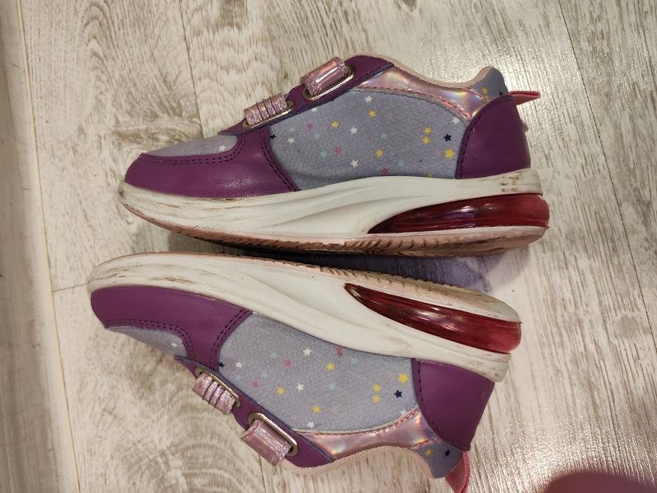 Светещи маратонки на Пепа пиг 26 номер