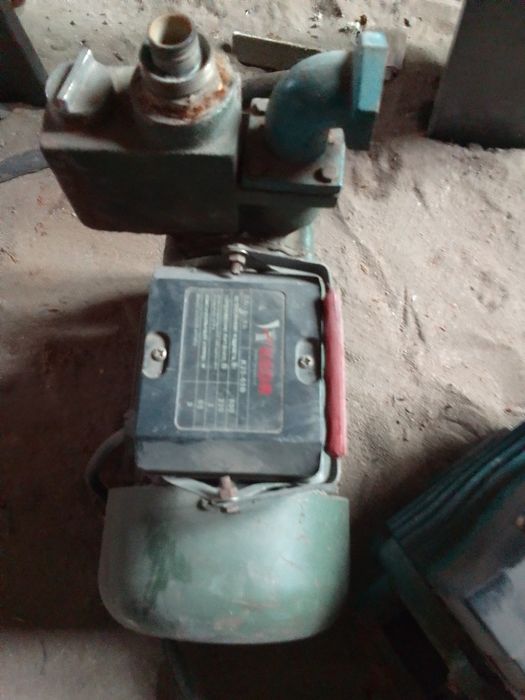 Продам два водяных насоса