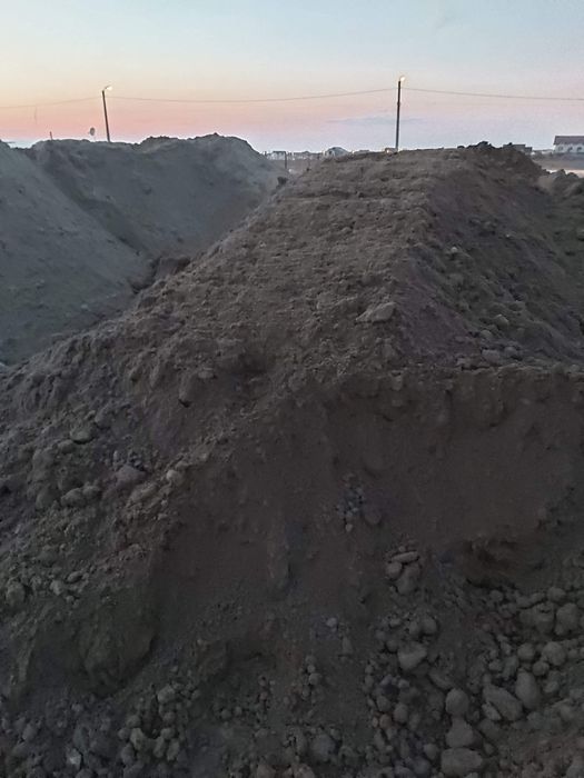 Nisip mărgăritar piatra concasata pământ negru