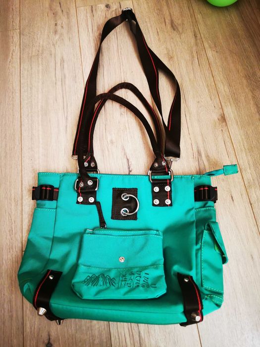 Geanta femei practica cu transport gratuit