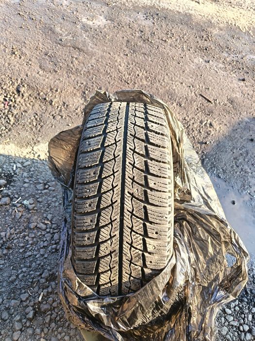 Продам шины зимние
