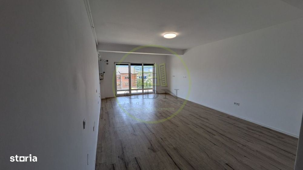 Vedere spre munti si parcare la DaVinci Homes - Apartament 1 camera de