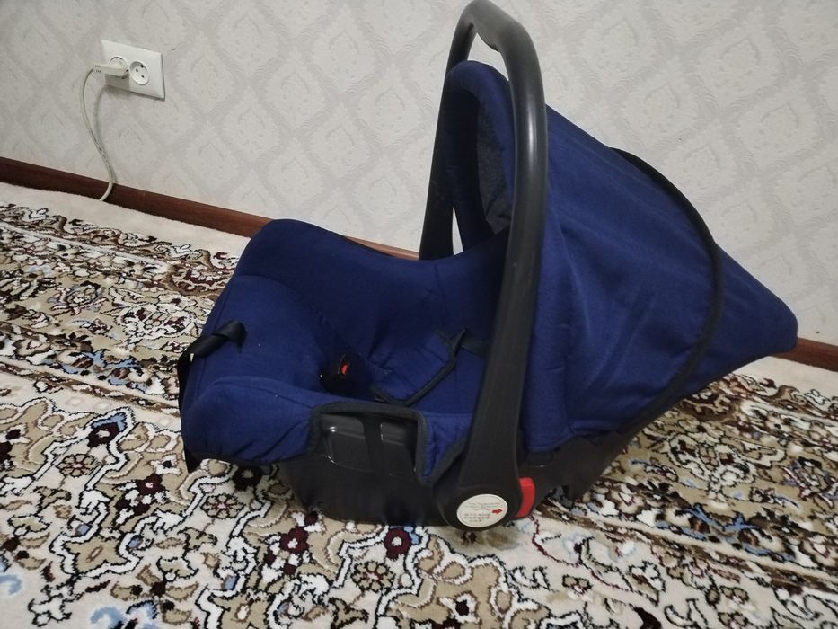 Автолюлька. Б/у. С рождения до года.