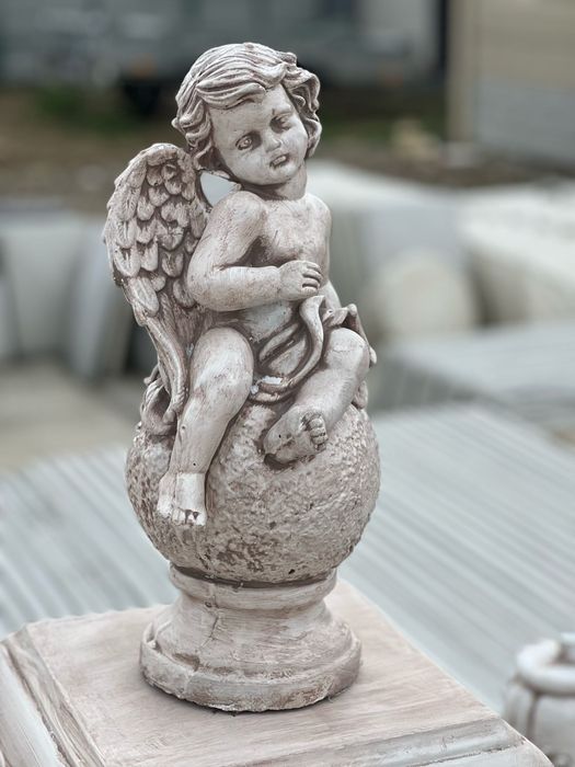 Decorațiuni grădină din beton (pitici, figurine statuiete)
