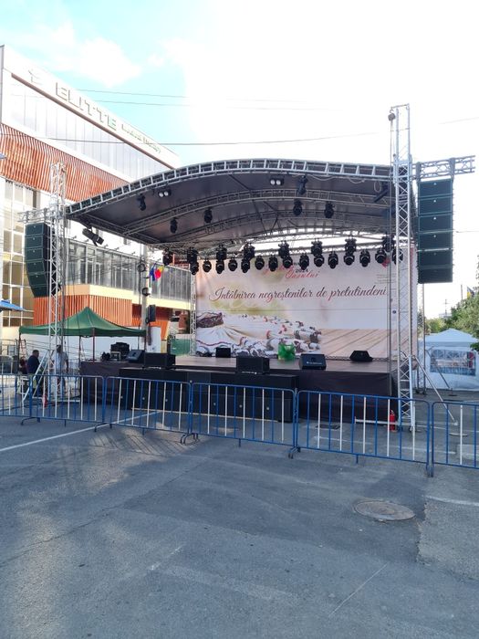 Scenă pentru evenimente