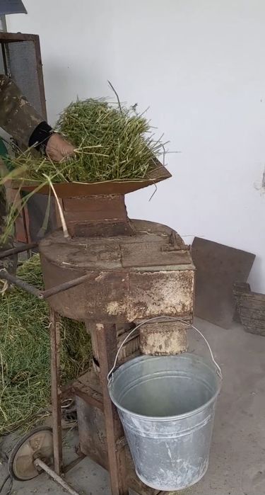 Продам сенодробилку