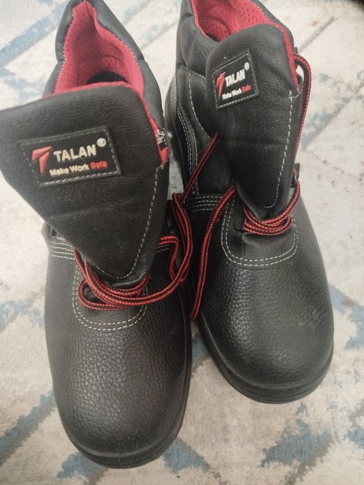 Продам спецовки и обуви