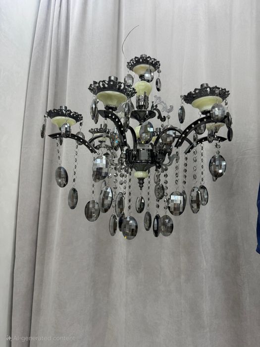 Продаются люстры