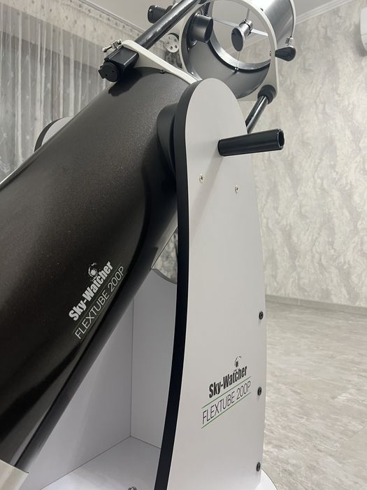 Sky-Watcher Dob 8 Retractable