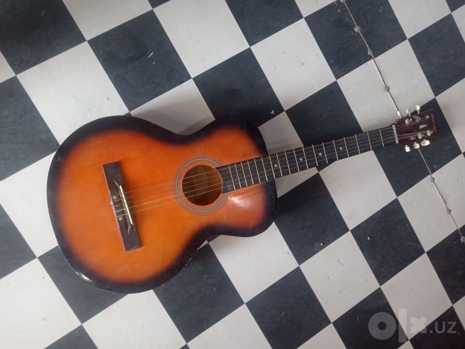 Gitara razmer 37