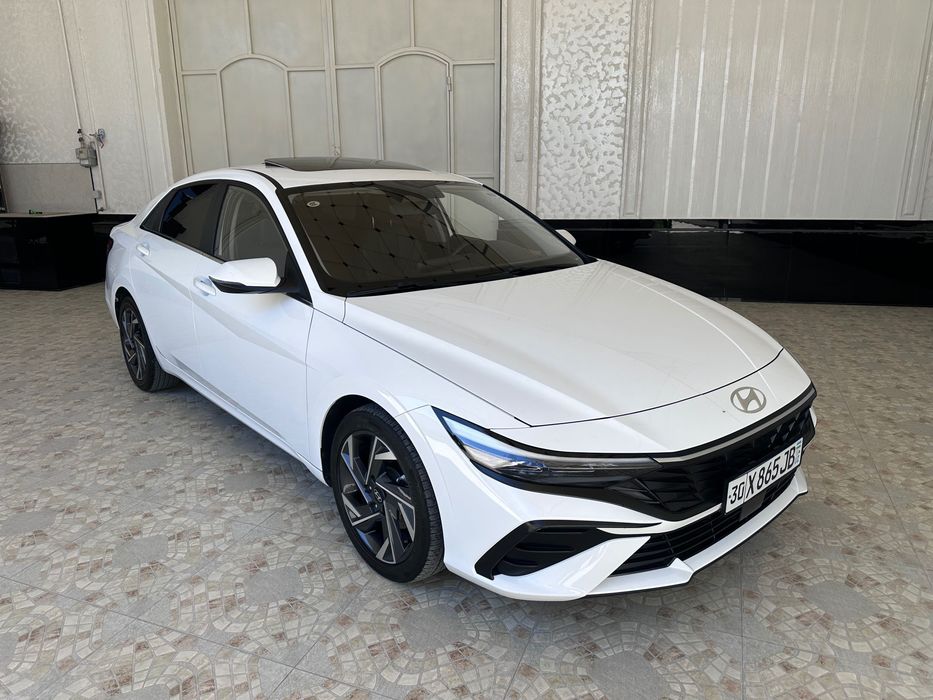 Hyundai Elantra.