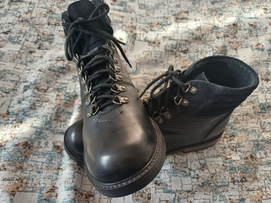 Продам кожаные ботинки