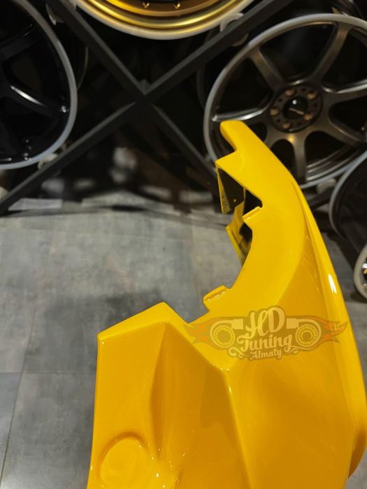 Бампер задний Varis Subaru Impreza GRB