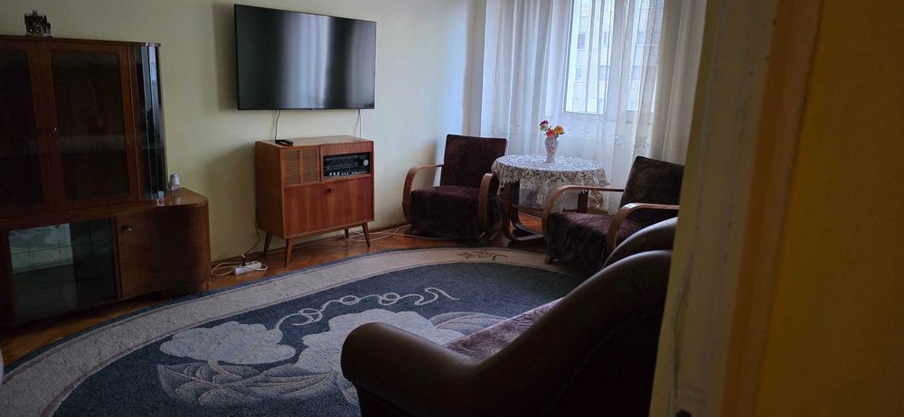 Inchiriez Apartament 2 Camere Ultracentral cu Balcon