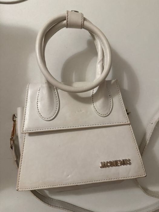 Бяла чанта на Jacquemus