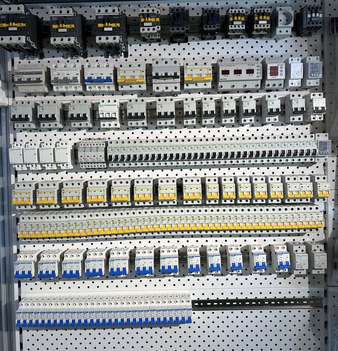 Электротовары:кабель,автоматы,розекти,выключатели,гофра,кабель канал