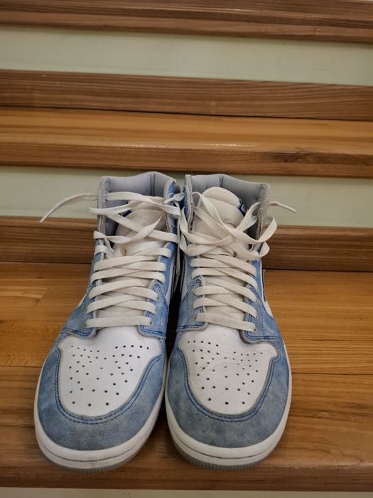 Jordan 1 High Hyper Royal