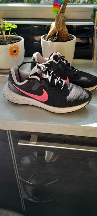 Запазени маратонки Найк