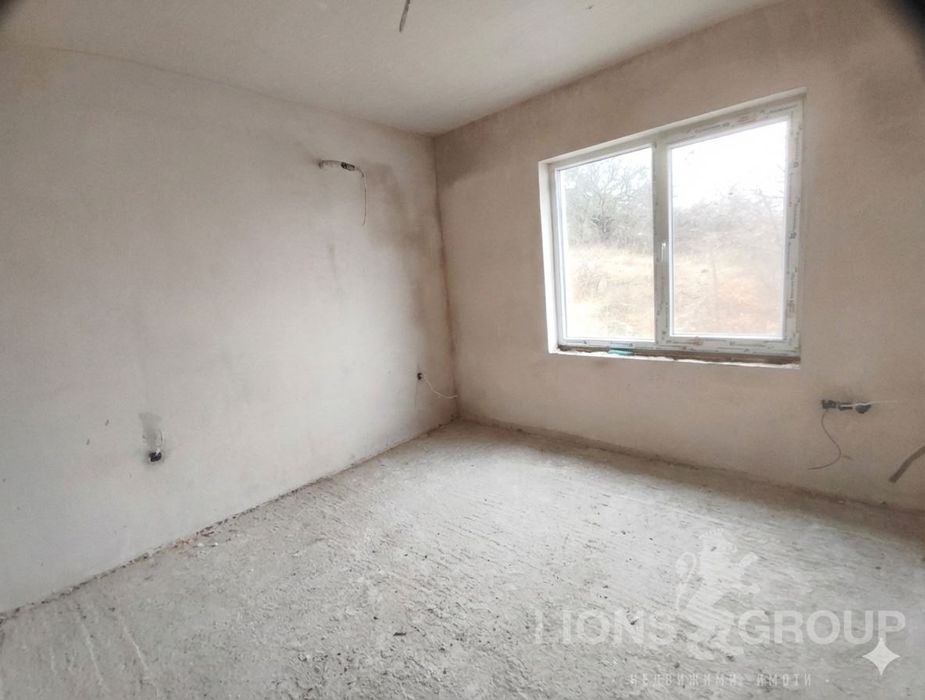 Продава се Двустаен апартамент в Варна, Виница - 70 кв.м за 942 €/кв.м - Снимка #2